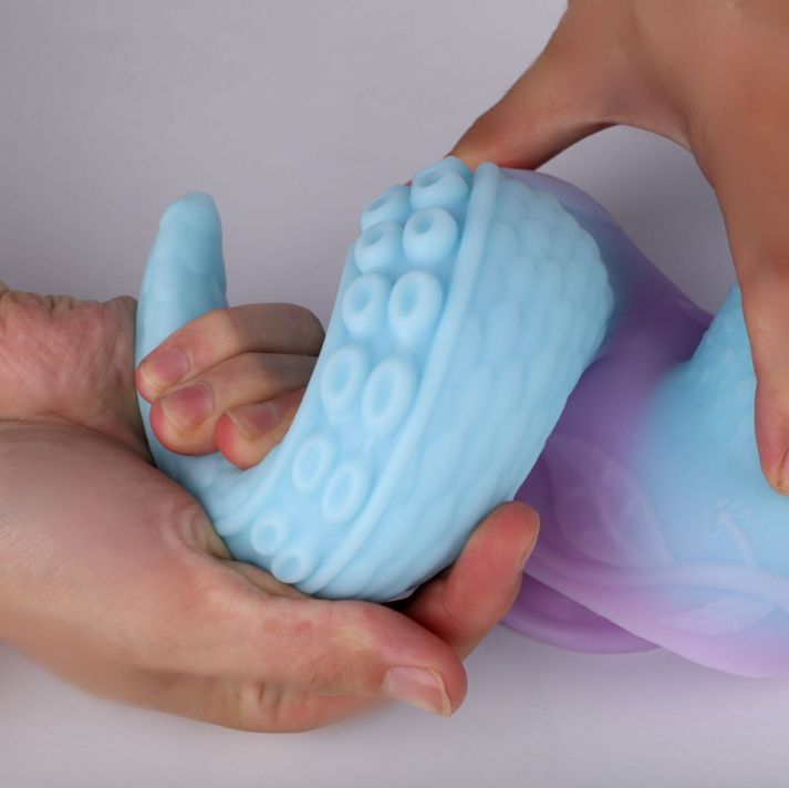 Two Suction Cup - Shaped Dildo of SM - gallery image
